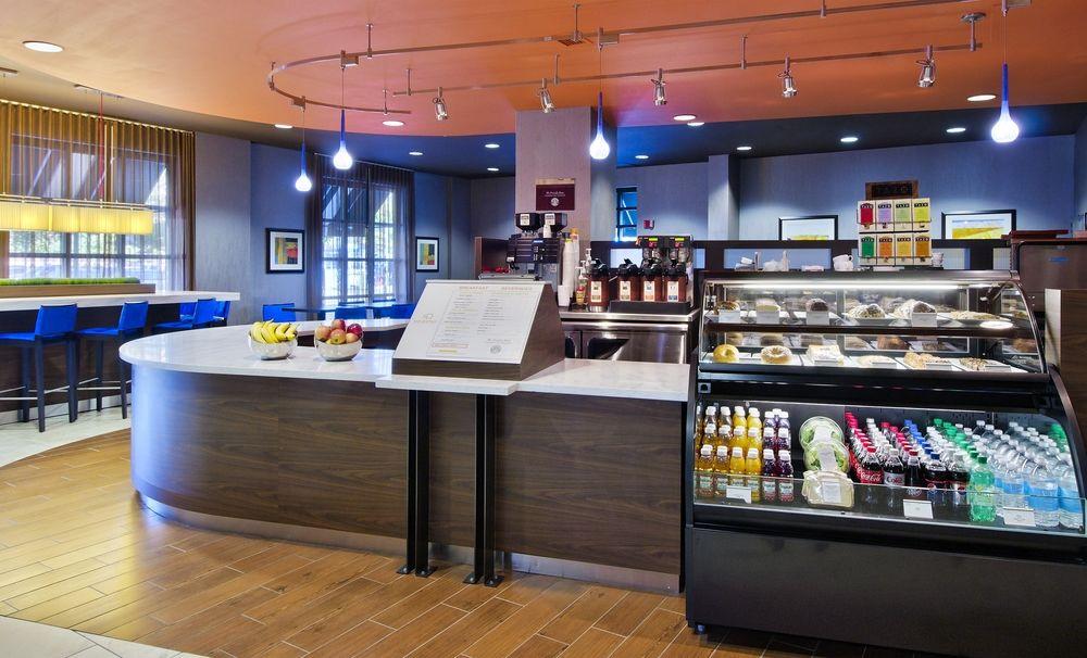 Courtyard By Marriott Chattanooga Downtown Bagian luar foto