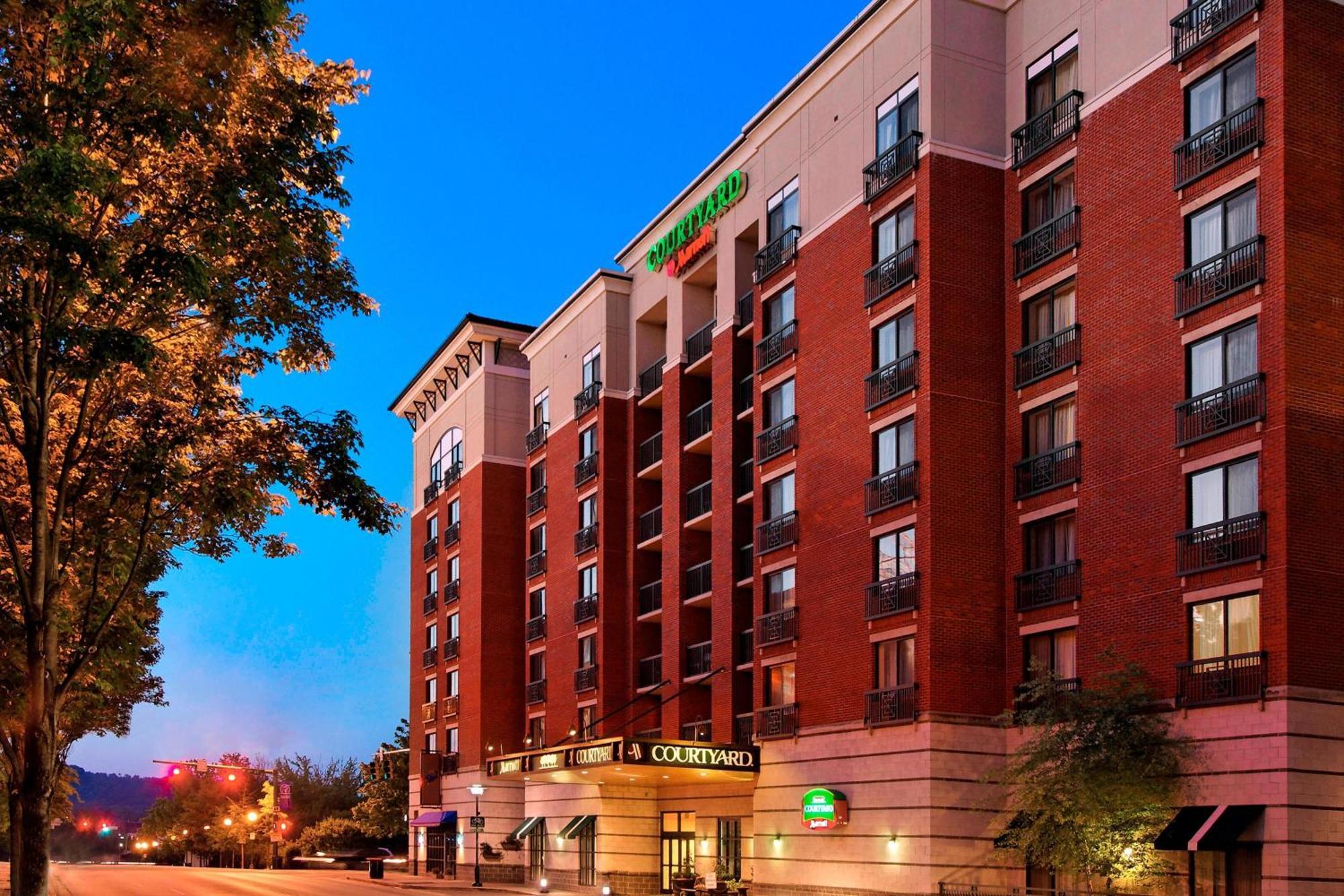 Courtyard By Marriott Chattanooga Downtown Bagian luar foto