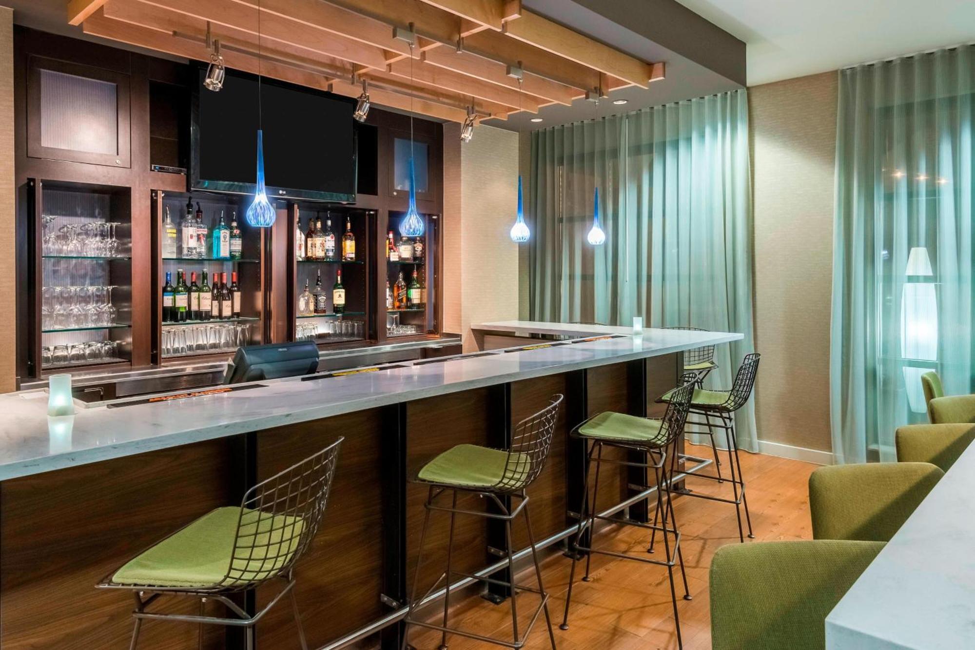 Courtyard By Marriott Chattanooga Downtown Bagian luar foto