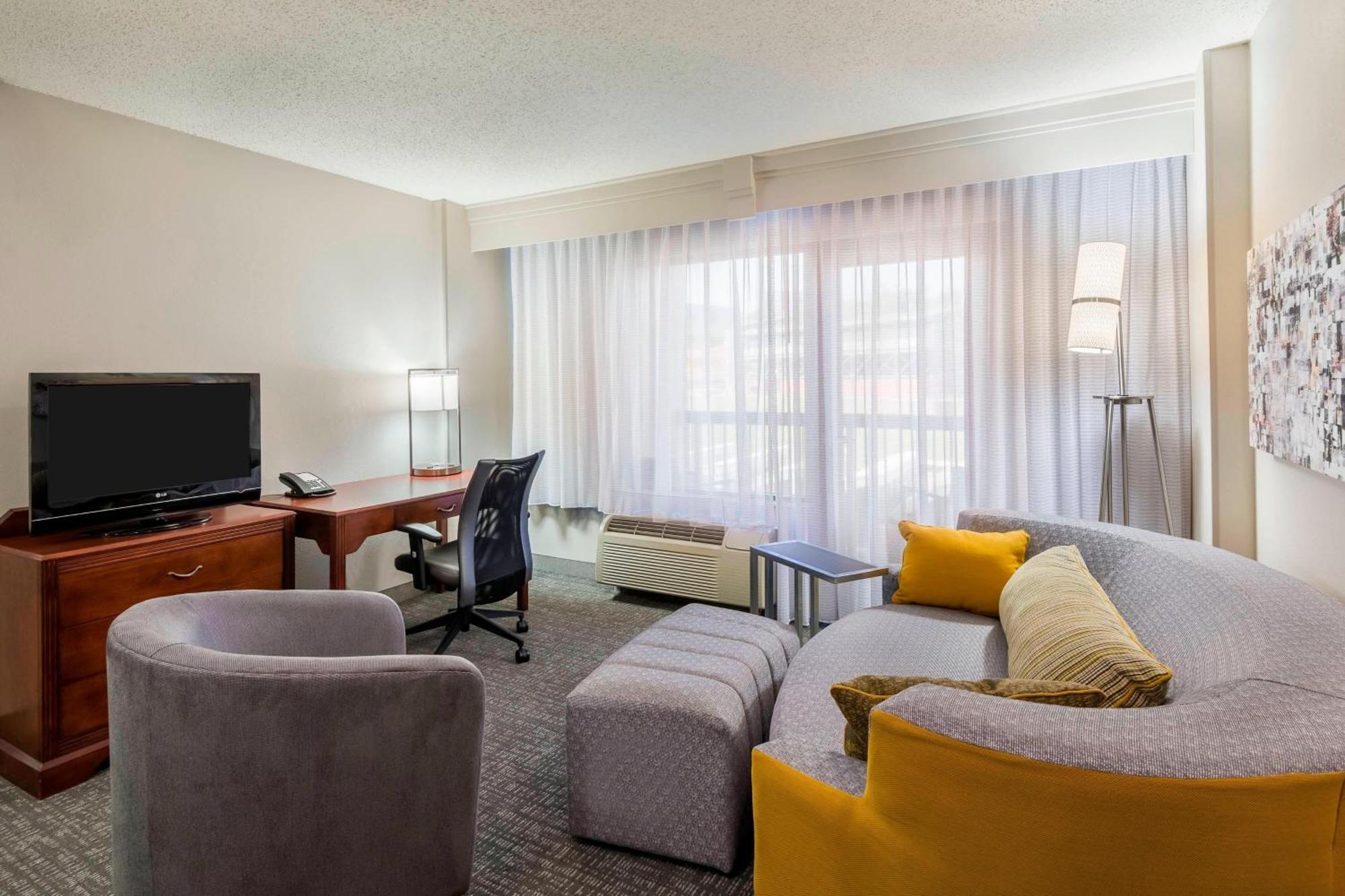 Courtyard By Marriott Chattanooga Downtown Bagian luar foto