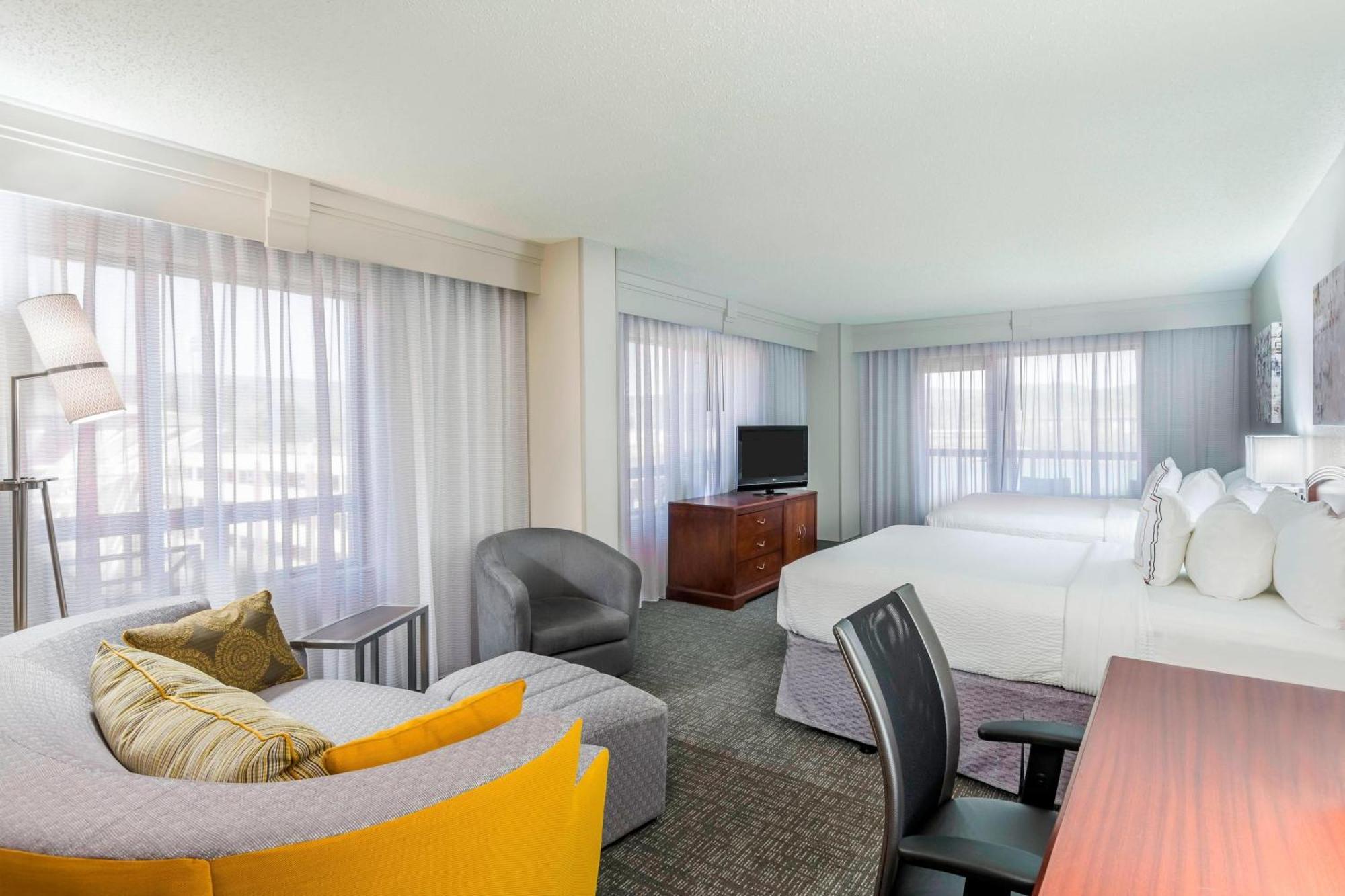 Courtyard By Marriott Chattanooga Downtown Bagian luar foto