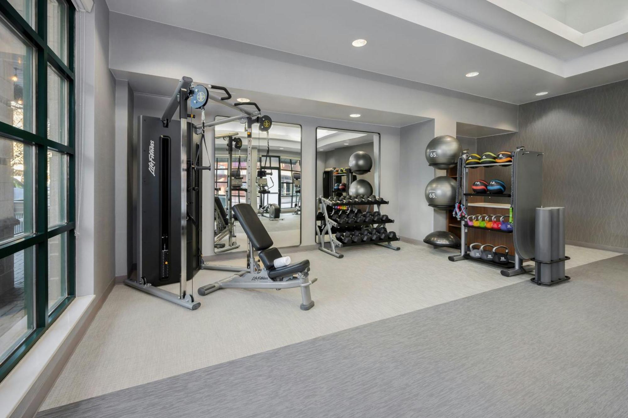 Courtyard By Marriott Chattanooga Downtown Bagian luar foto