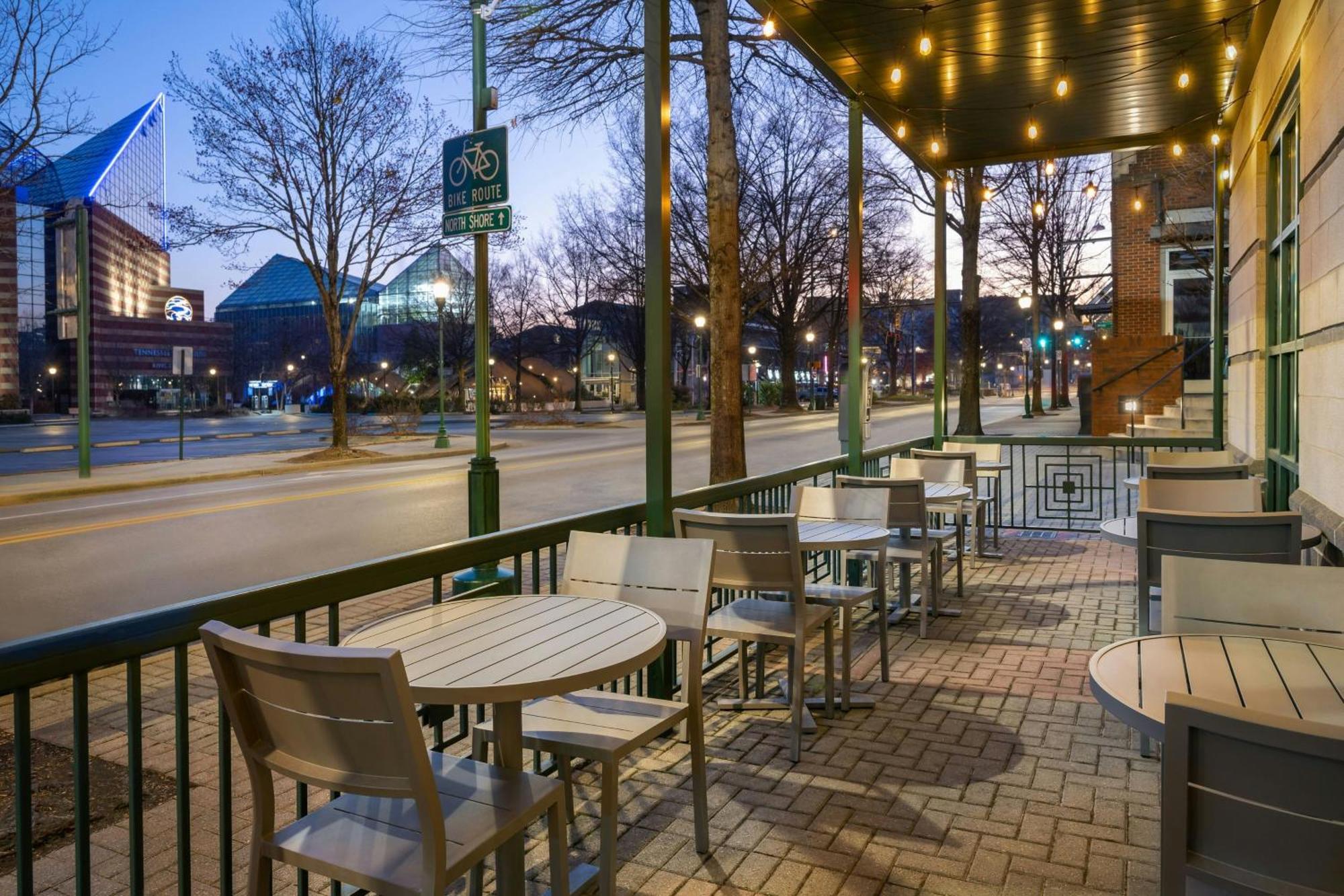 Courtyard By Marriott Chattanooga Downtown Bagian luar foto