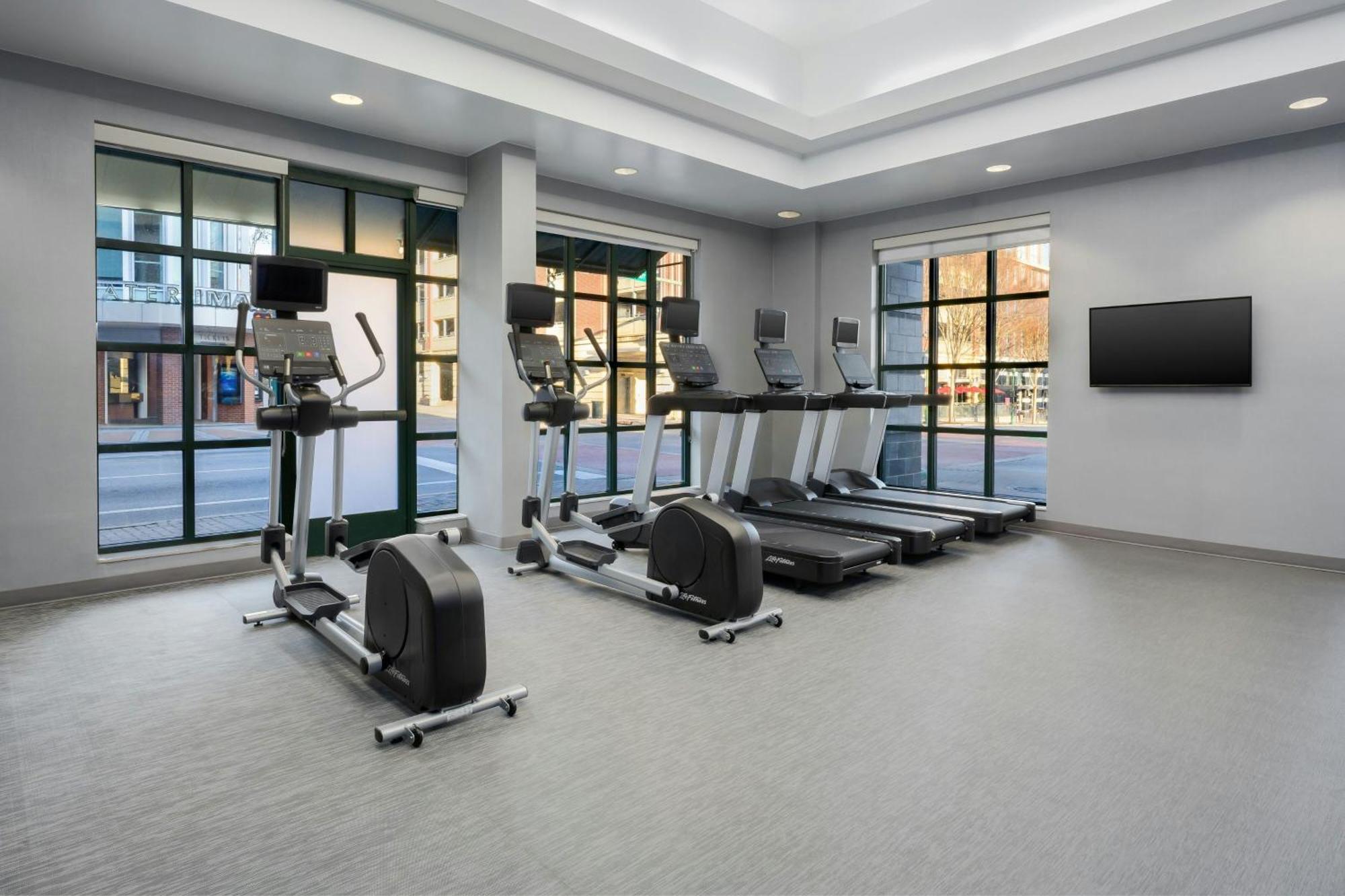 Courtyard By Marriott Chattanooga Downtown Bagian luar foto