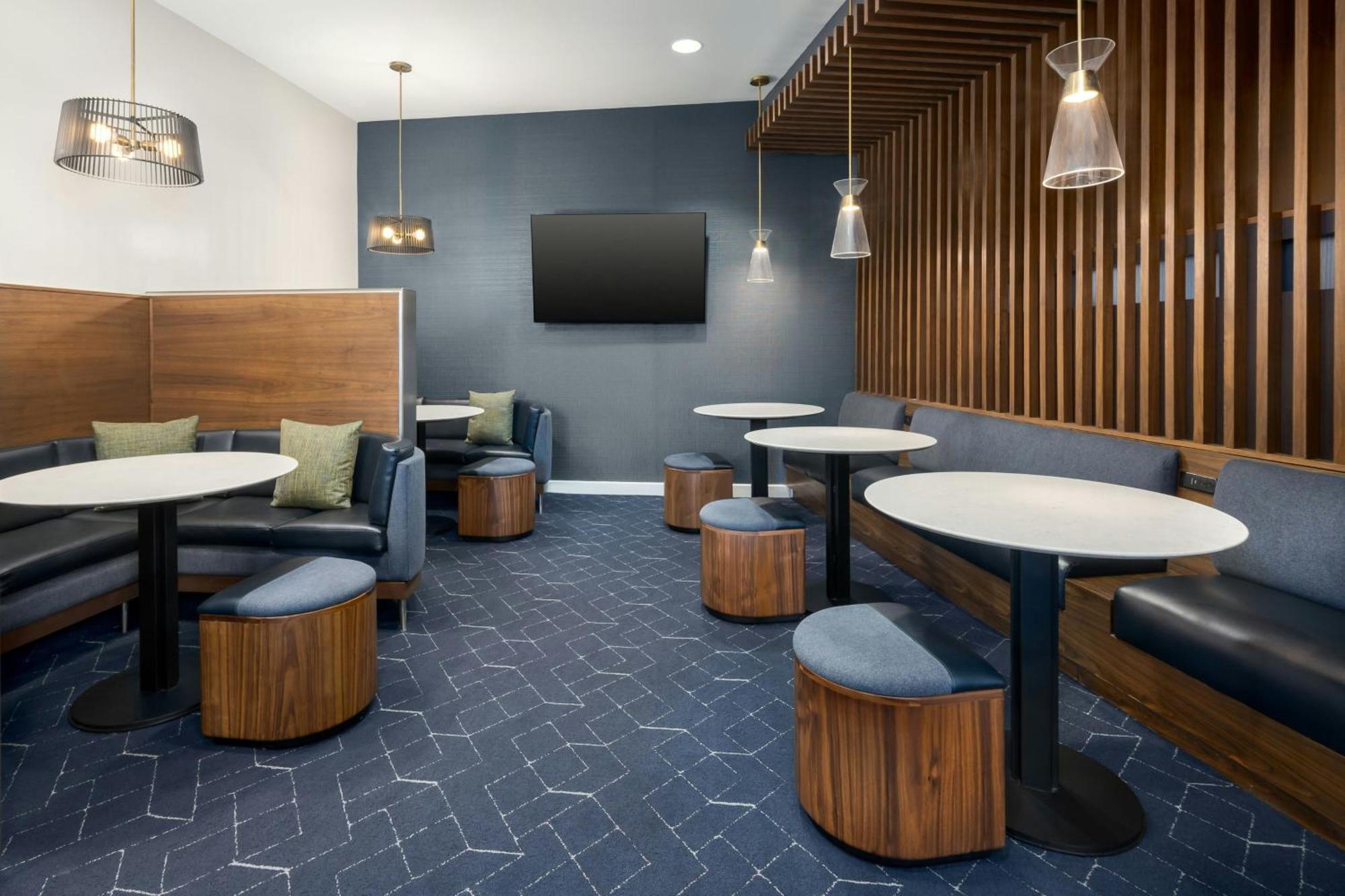 Courtyard By Marriott Chattanooga Downtown Bagian luar foto
