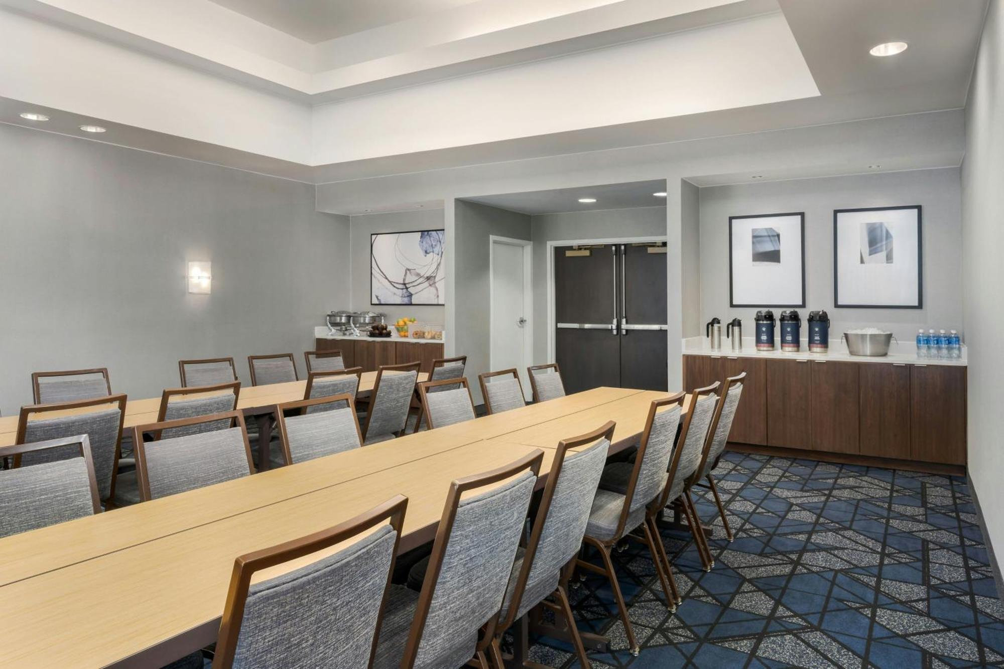 Courtyard By Marriott Chattanooga Downtown Bagian luar foto