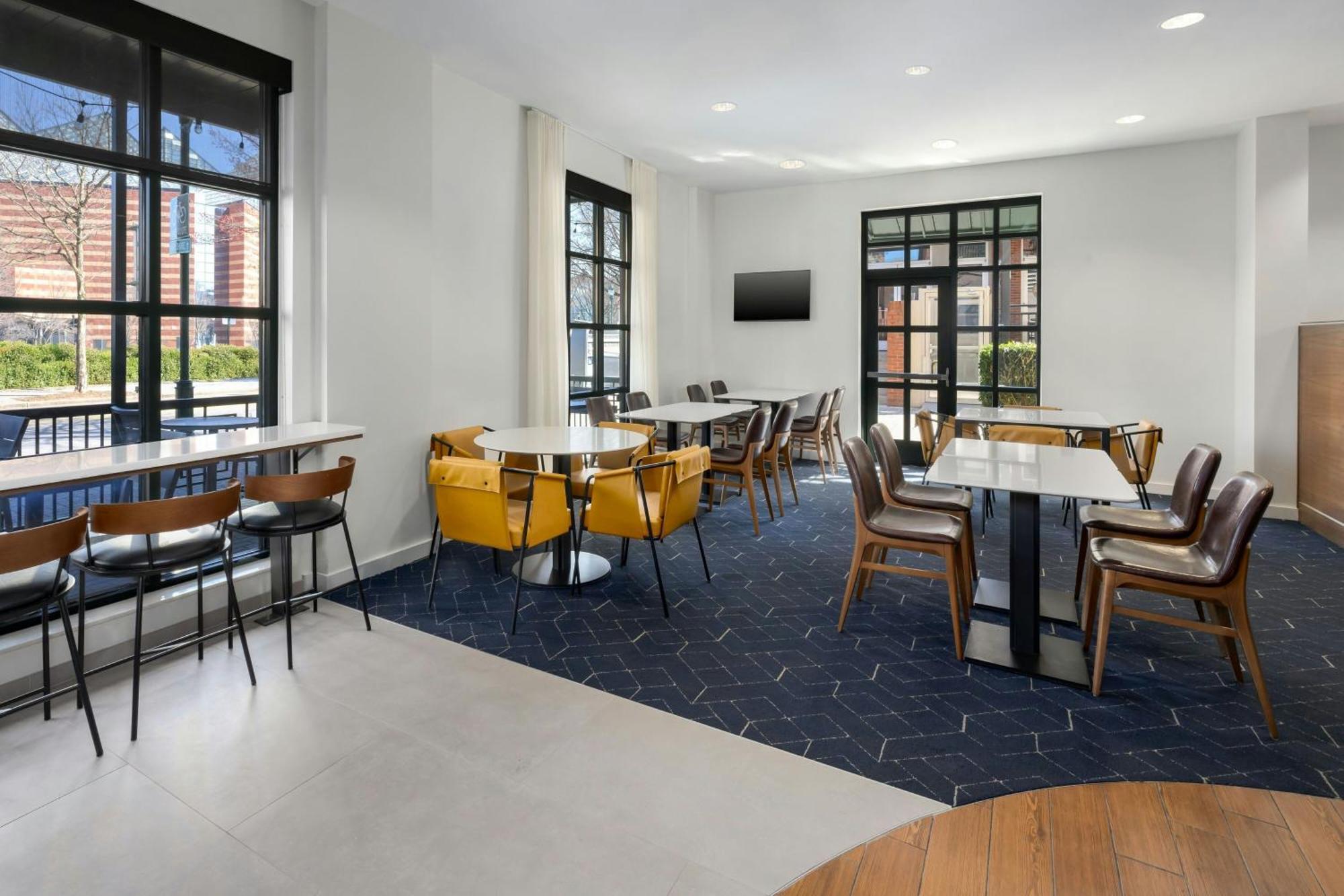 Courtyard By Marriott Chattanooga Downtown Bagian luar foto