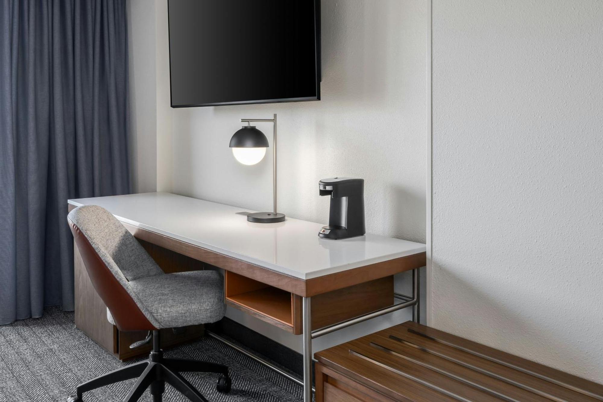 Courtyard By Marriott Chattanooga Downtown Bagian luar foto